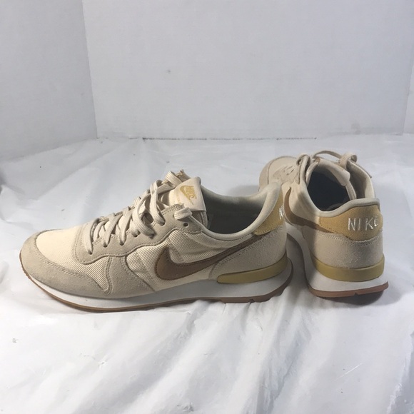 Nike White Store Gold Brown Swoosh  Internationalist Women’s Beach Wheat Sneaker - Picture 4 of 8
